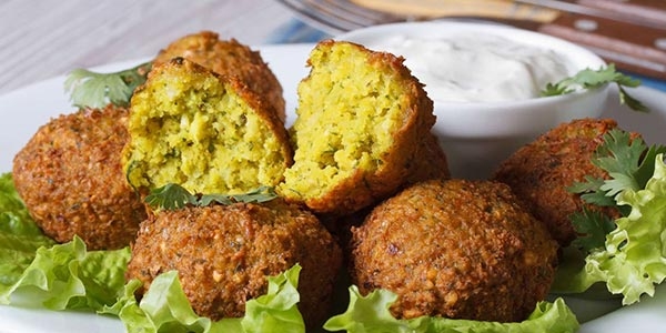 فلافل رژیمی با سس ارده